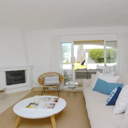 Willa Chez Lee, 219 Aldeia Do Golf-cleverdetails - Sleeps 6, Quiet Area