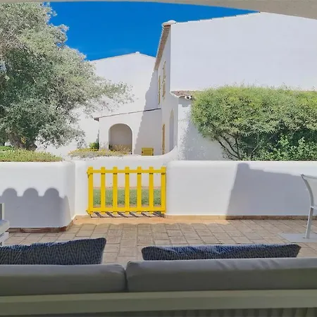 Chez Lee, 219 Aldeia Do Golf-cleverdetails - Sleeps 6, Quiet Area Vilamoura