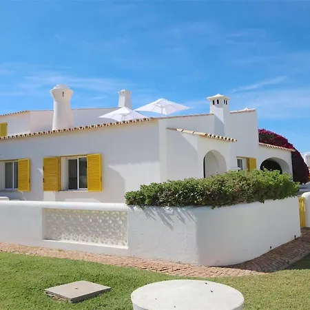 Villa Chez Lee, 219 Aldeia Do Golf-cleverdetails - Sleeps 6, Quiet Area *
