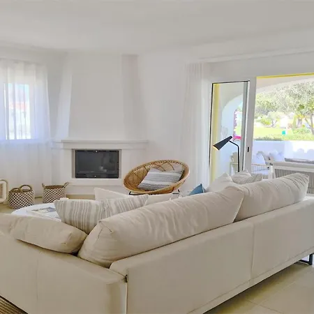 Chez Lee, 219 Aldeia Do Golf-cleverdetails - Sleeps 6, Quiet Area Villa *