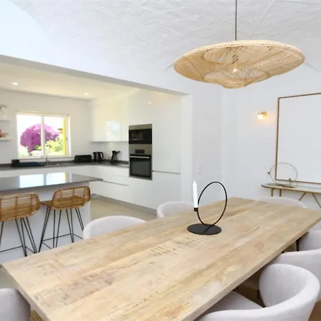 Chez Lee, 219 Aldeia Do Golf-cleverdetails - Sleeps 6, Quiet Area Villa *