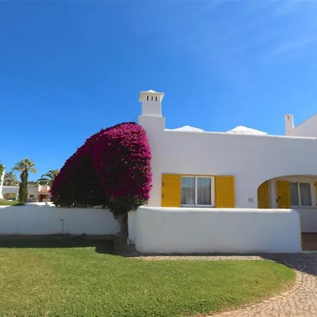 Chez Lee, 219 Aldeia Do Golf-cleverdetails - Sleeps 6, Quiet Area * Vilamoura