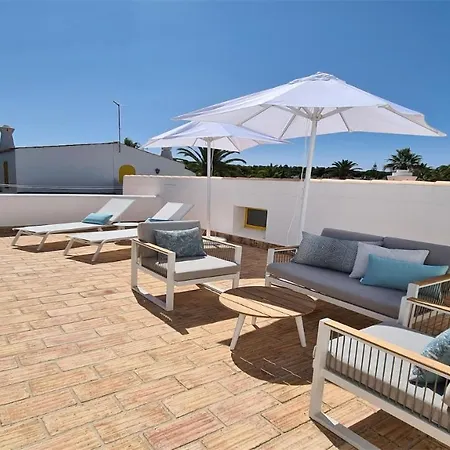 Villa Chez Lee, 219 Aldeia Do Golf-cleverdetails - Sleeps 6, Quiet Area *