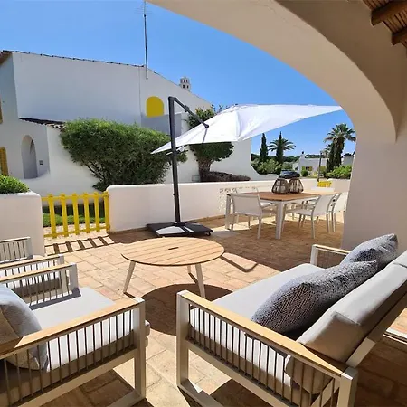 Chez Lee, 219 Aldeia Do Golf-cleverdetails - Sleeps 6, Quiet Area Villa *
